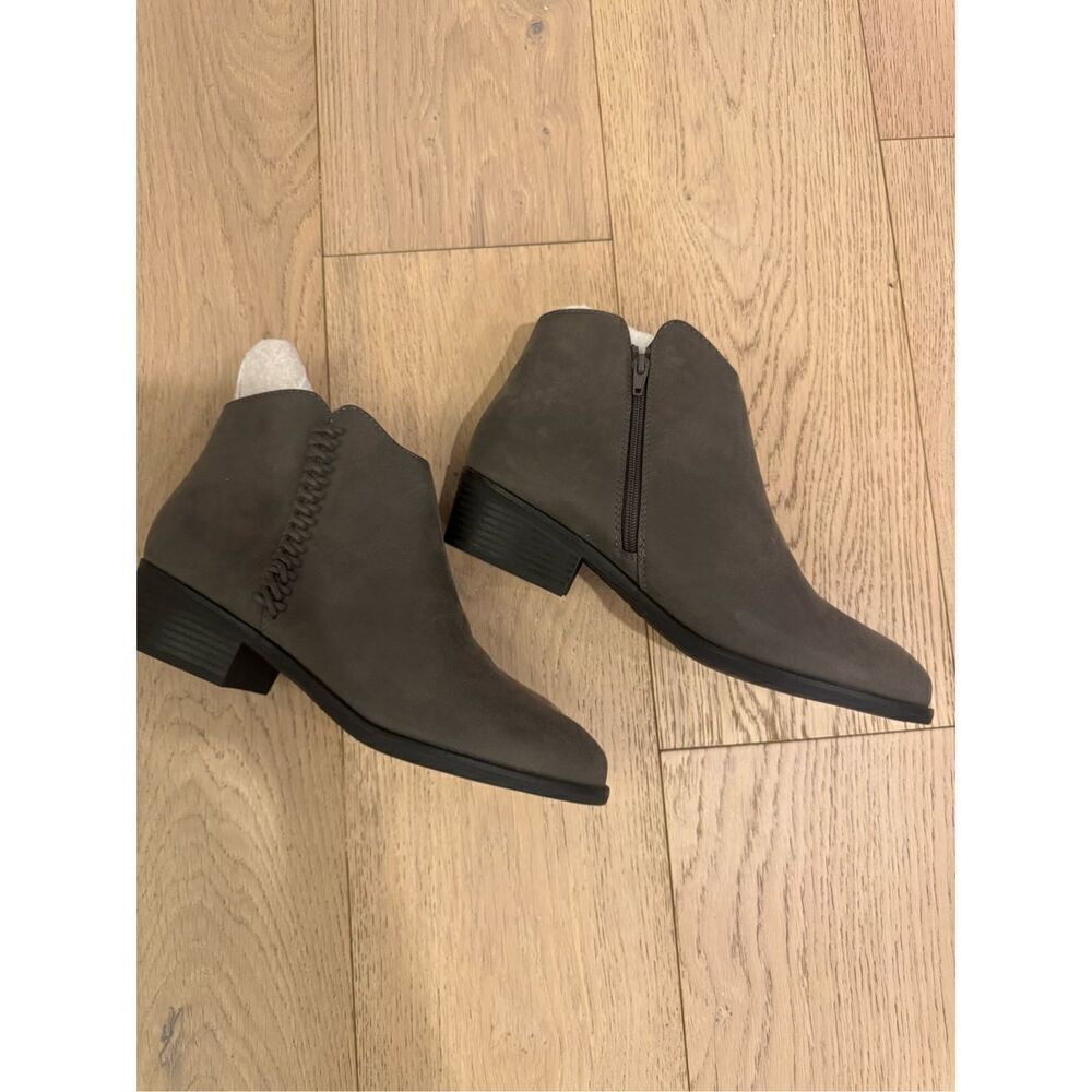MIA Women’s Grey booties size 11
